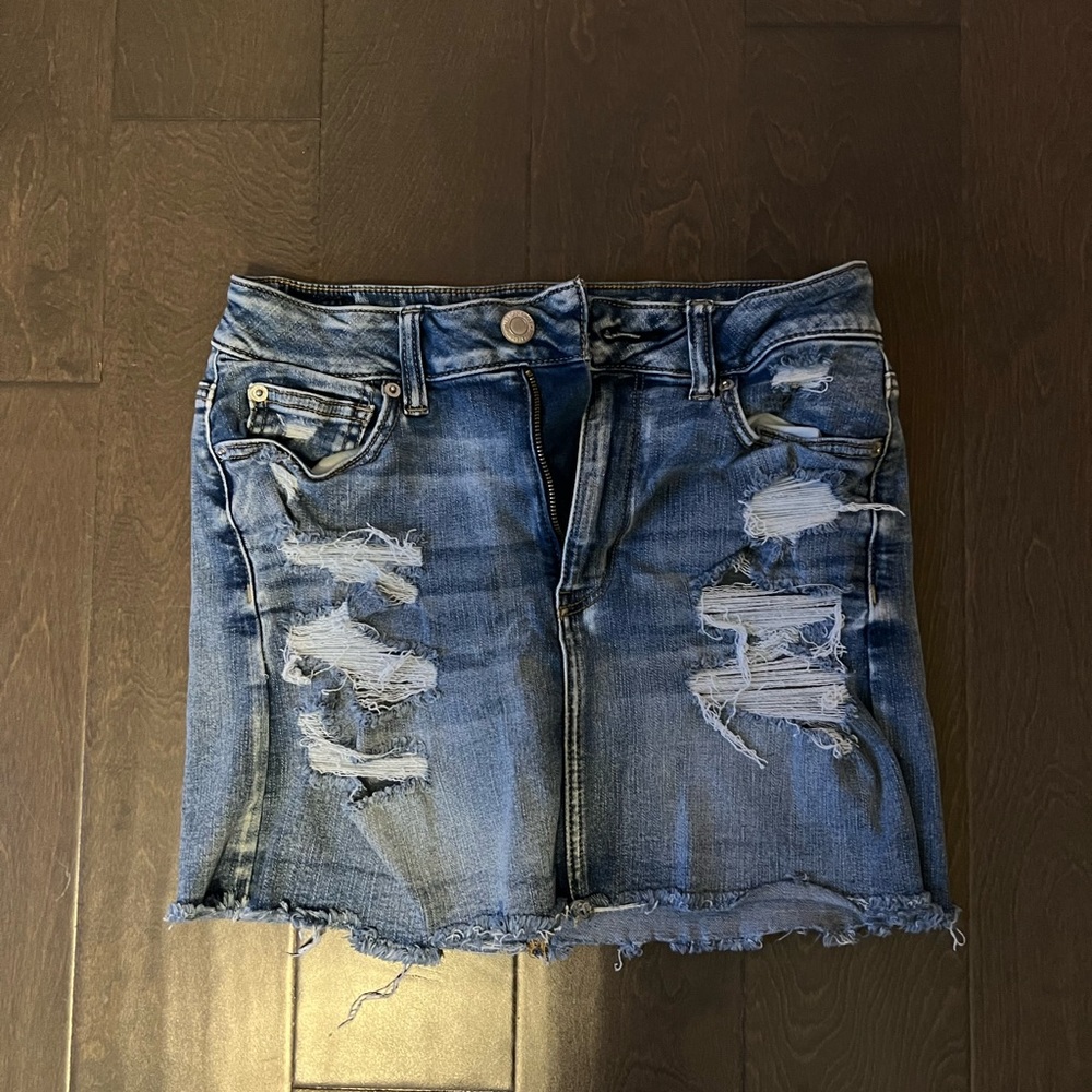 American eagle jean skirt size: 8